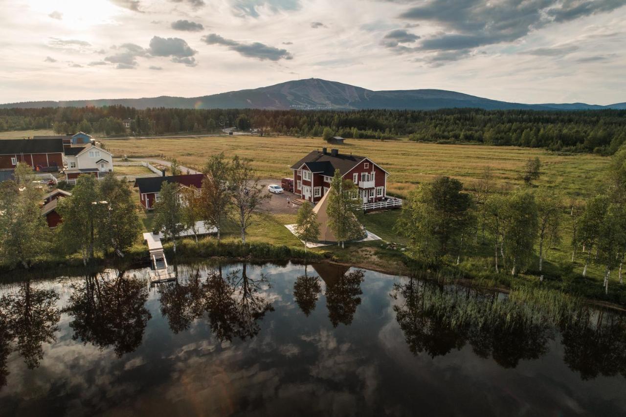 Hotel Aurora Estate Ylläsjärvi Zewnętrze zdjęcie